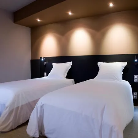 ホテル　レストラン　スパ　イヴァン　ヴォチエ‎ ホテル