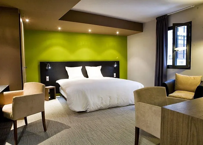 ホテル ホテル　レストラン　スパ　イヴァン　ヴォチエ‎