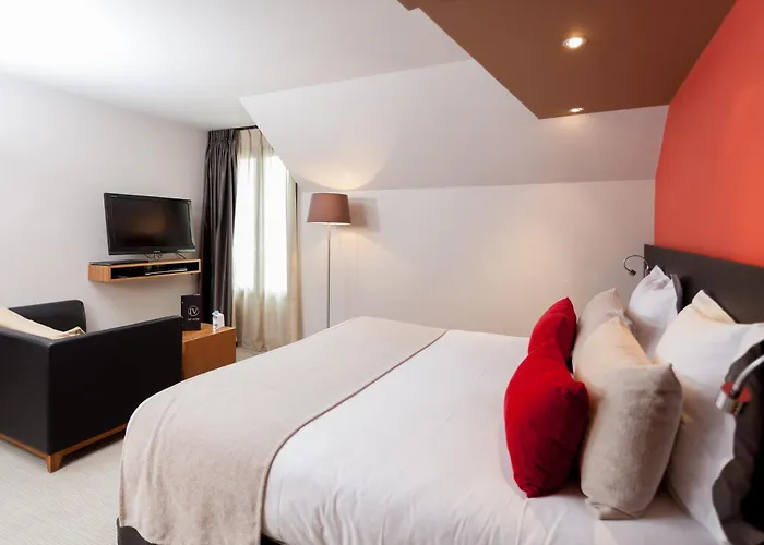 ホテル ホテル　レストラン　スパ　イヴァン　ヴォチエ‎ カーン