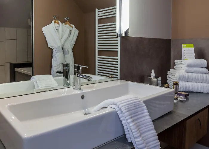 ホテル ホテル　レストラン　スパ　イヴァン　ヴォチエ‎